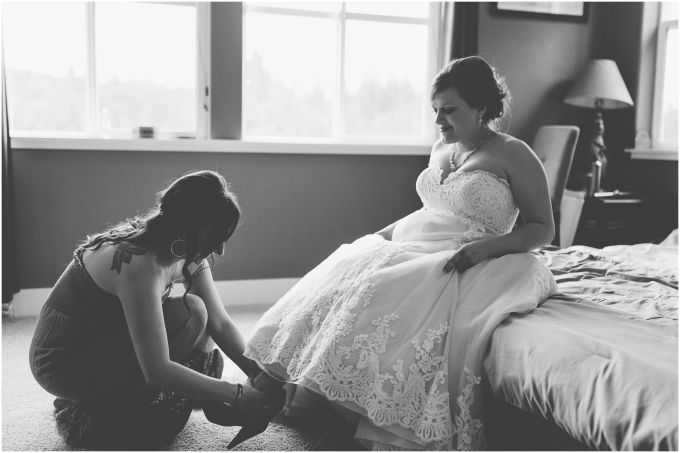 Bride getting ready during Scottish American wedding catpured by Ardita Kola Photography